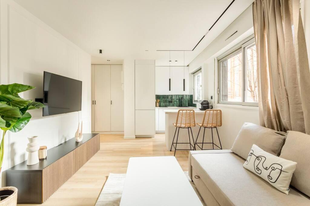 Luxurious 3 Min Walk From Eiffel Tower Apartment Paris Exterior photo