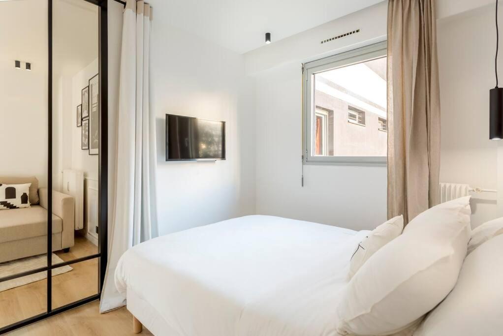Luxurious 3 Min Walk From Eiffel Tower Apartment Paris Exterior photo